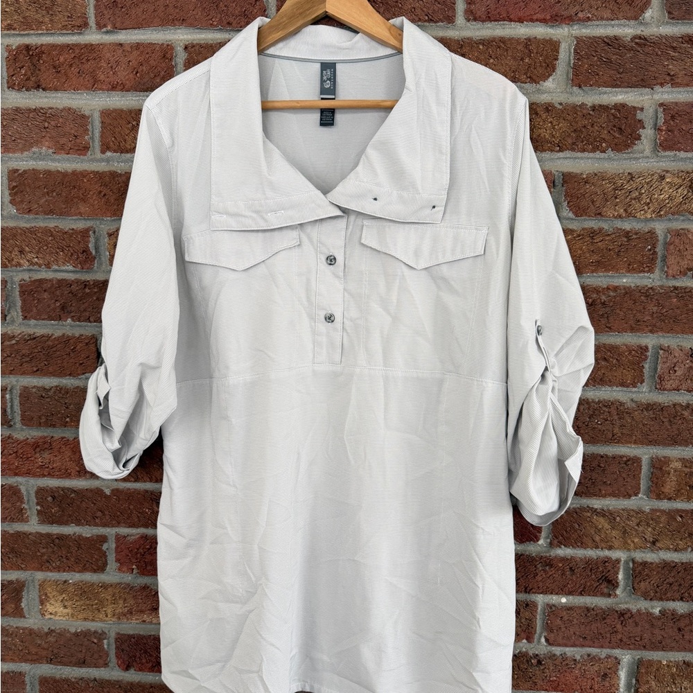 Mountain Hardware Light Gray Button-Up Shirt. XL.… - image 1